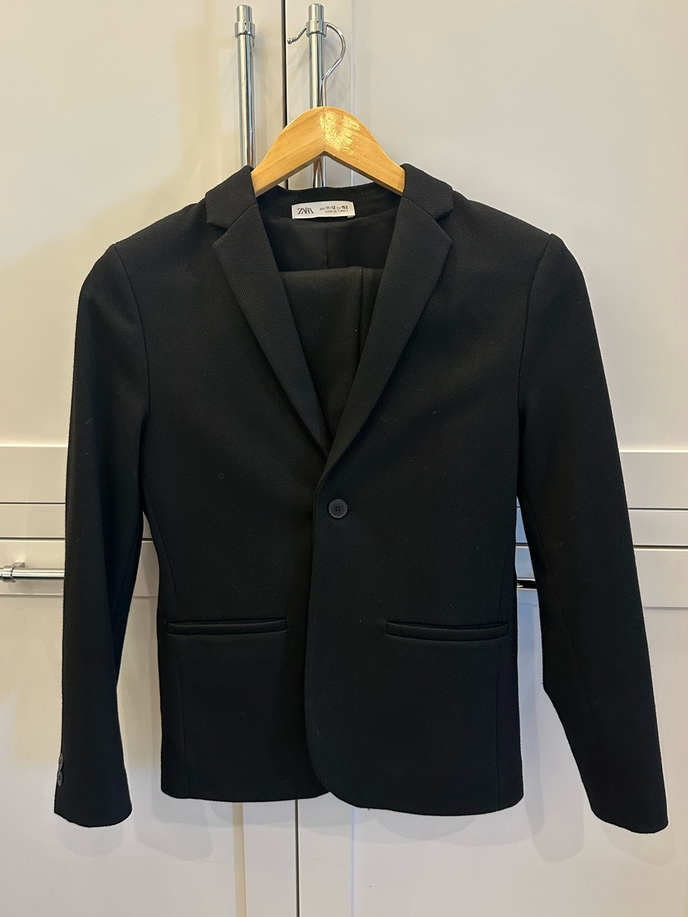 Boys’ Suit - Zara - Black Blazer and Pants - Size 11/12 EUC
